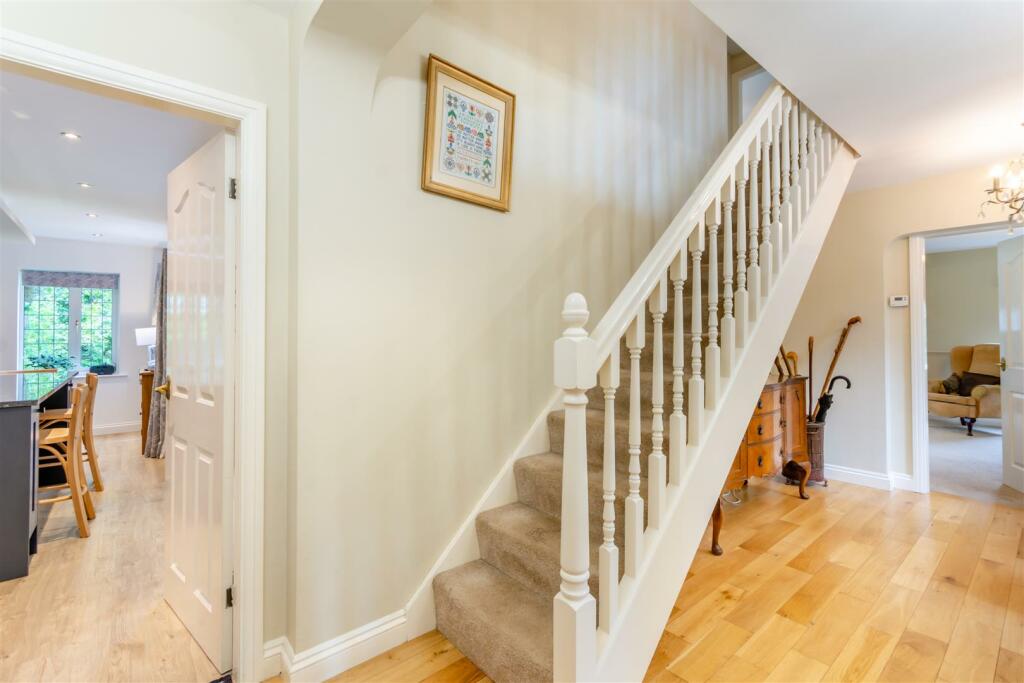 8550825-interior19.jpg