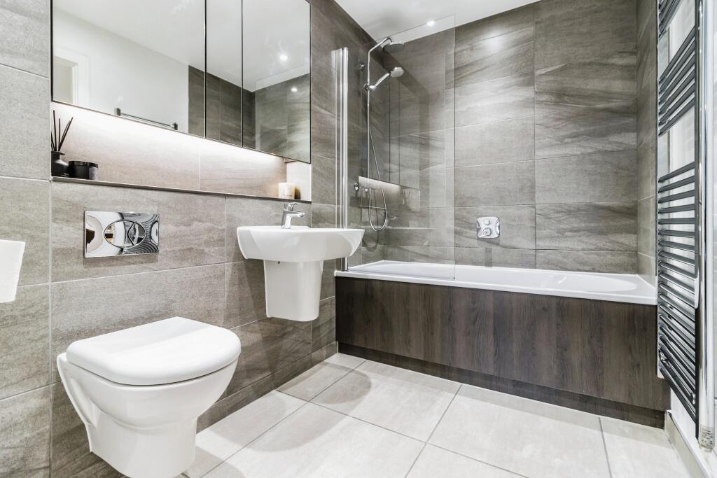 Main Bathroom