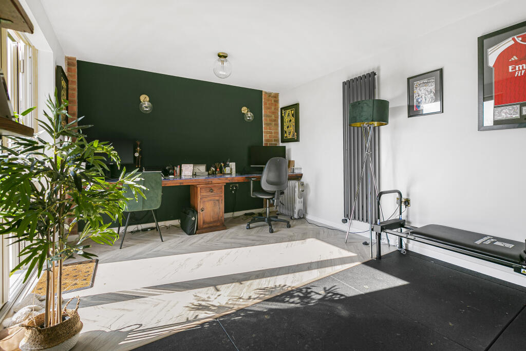 Gym/Office