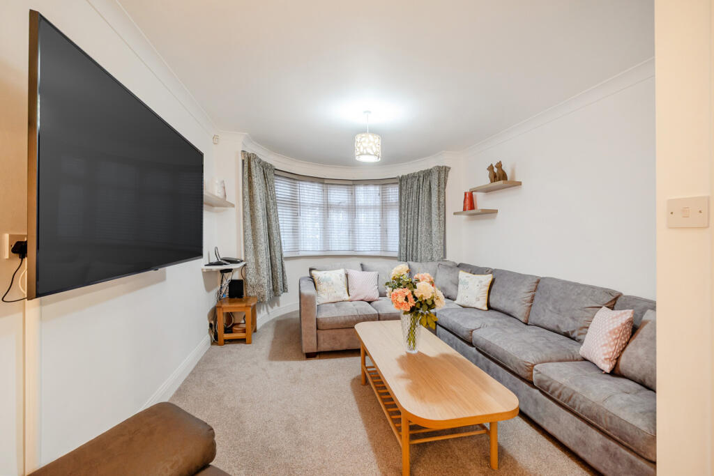 1369149-9-68eff0b...