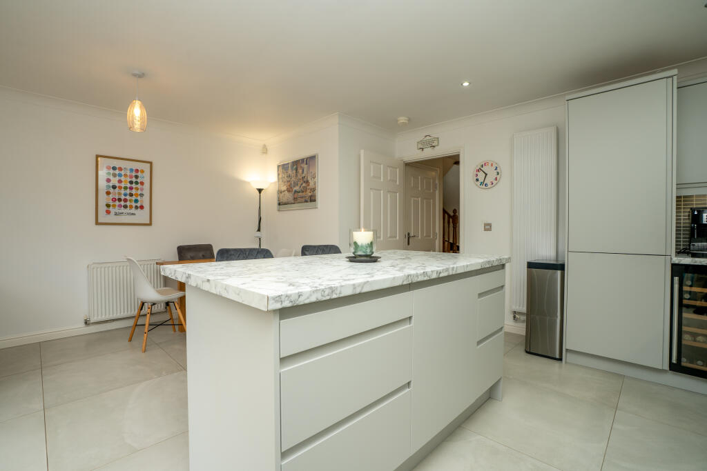 11woodlandmews11