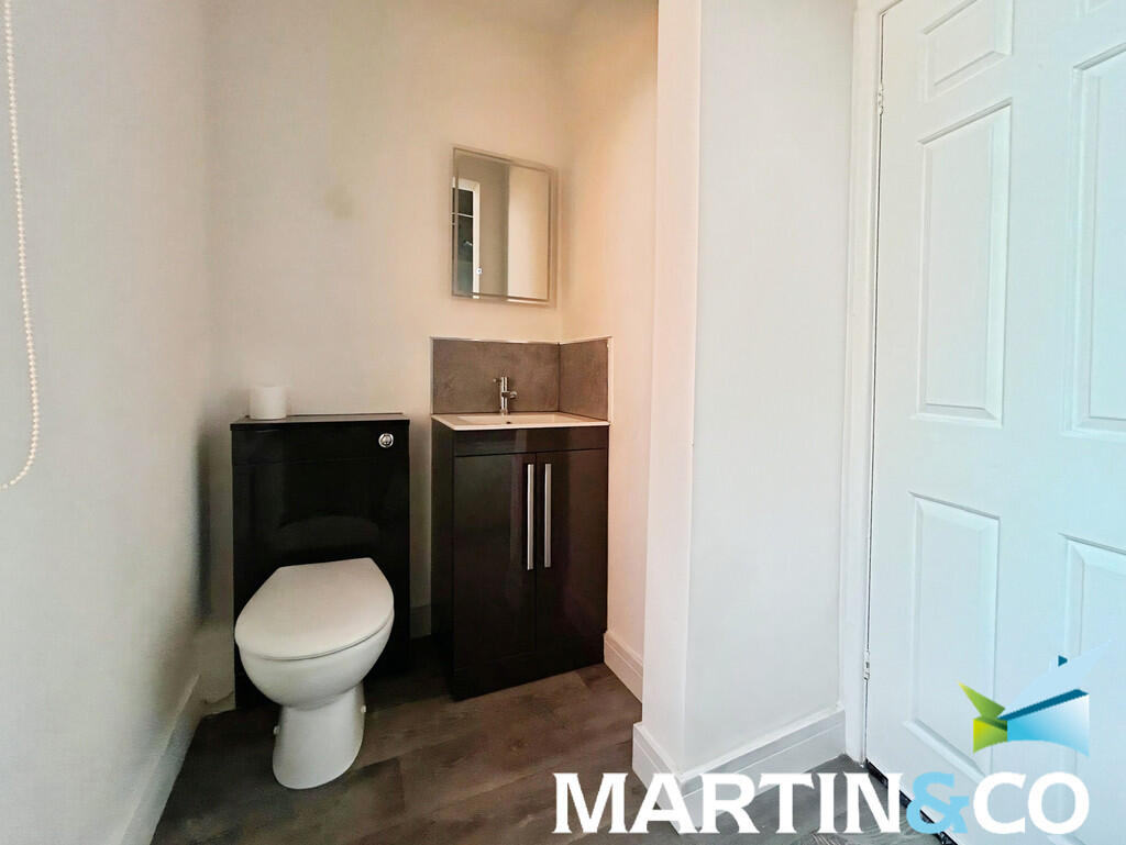 c27010a8-WhatsApp...