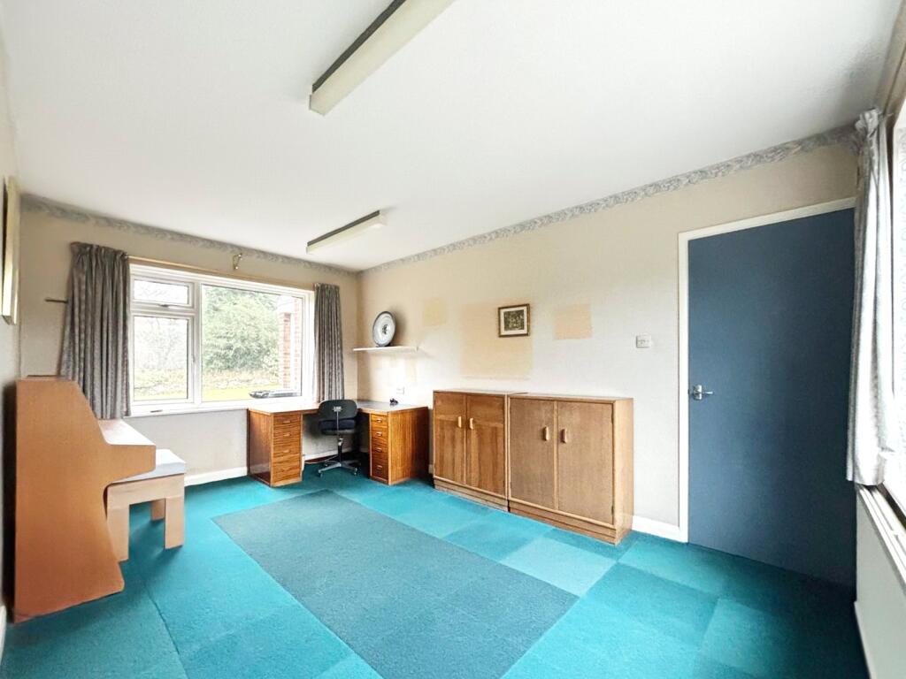 Reception Room / Bed