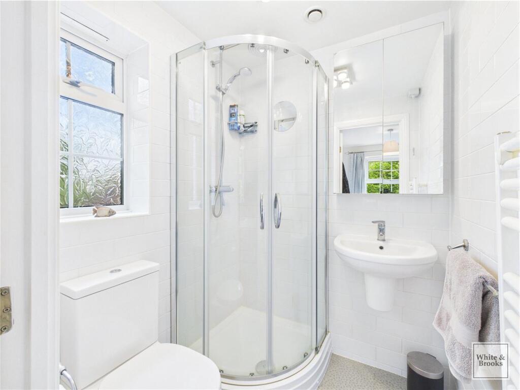 EN SUITE