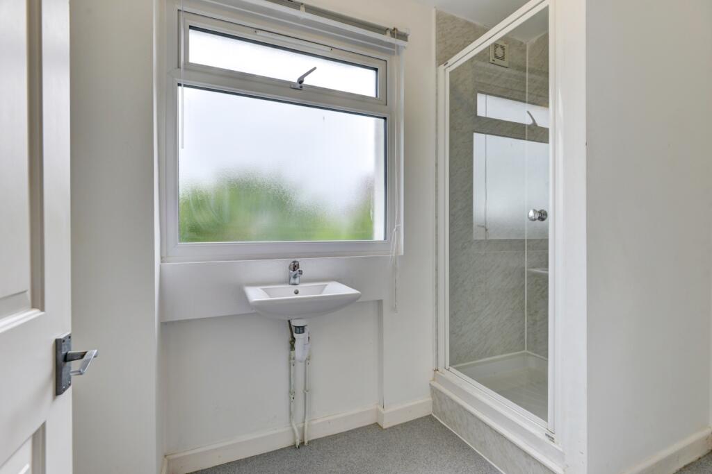 75 Vere Road Bathroom