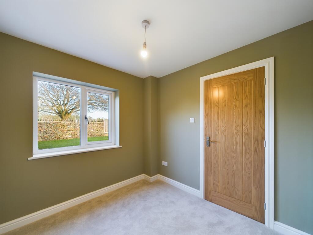 CAM02023G0-PR0113-STILL027