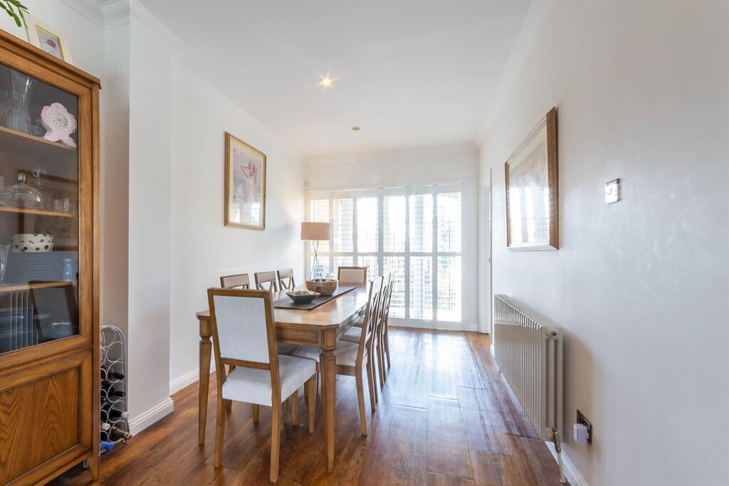 Lounge Dining Room