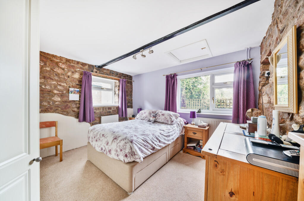 Staple Cross Seddons