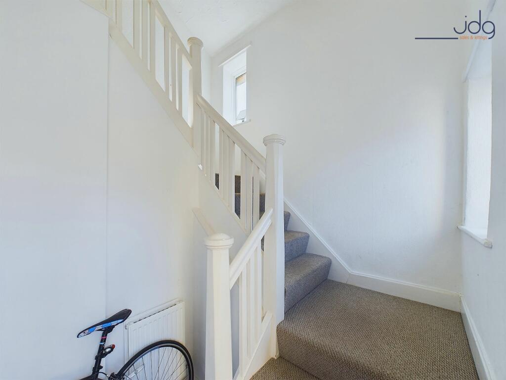 Entrance to 1st floor