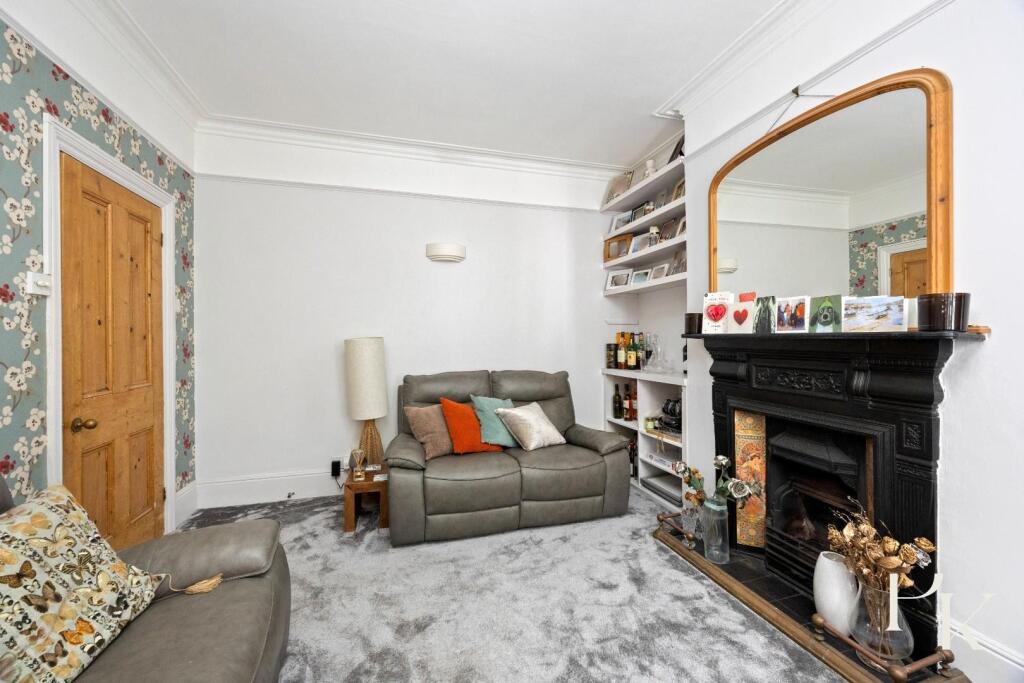 Tamworth Road, 37-012.JPG