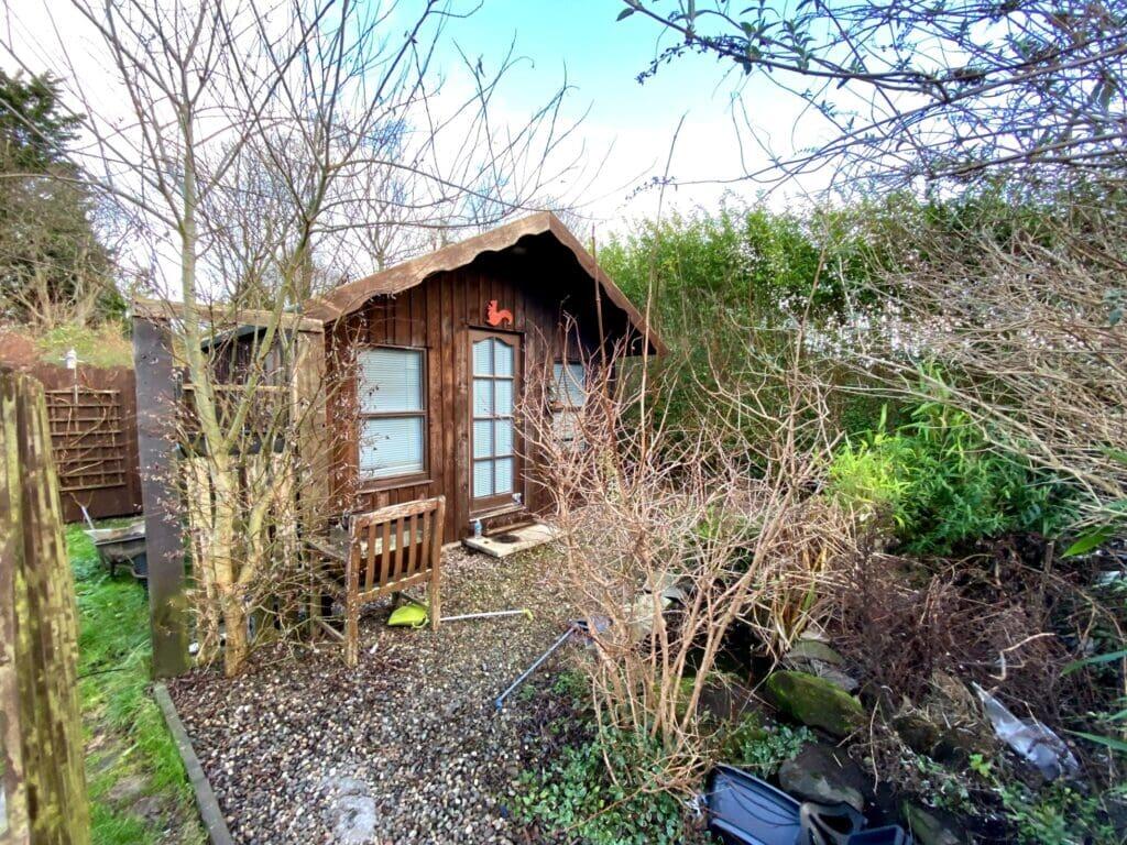 SUMMERHOUSE / OFFICE