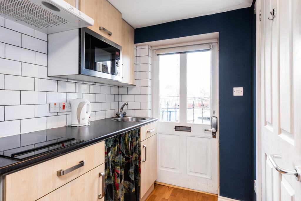 11a Claverton Buildings, Bath, BA2 4lD-11.jpg