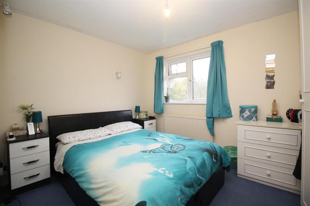 Bed 1.JPG