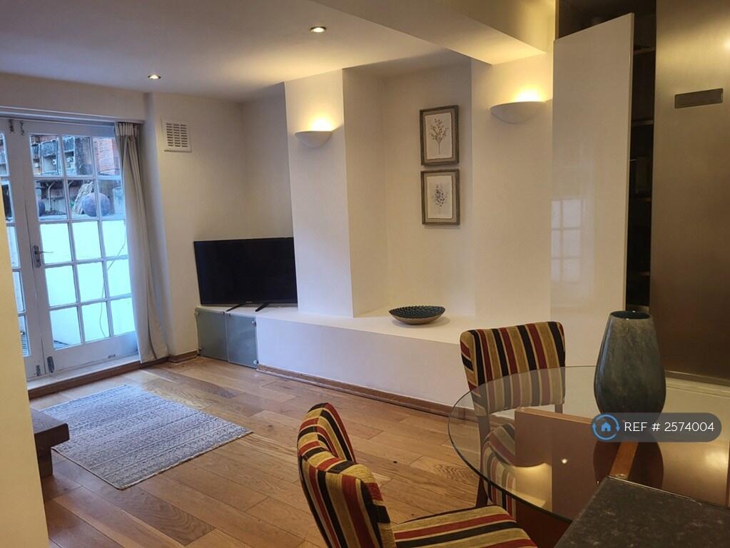 Lounge 2