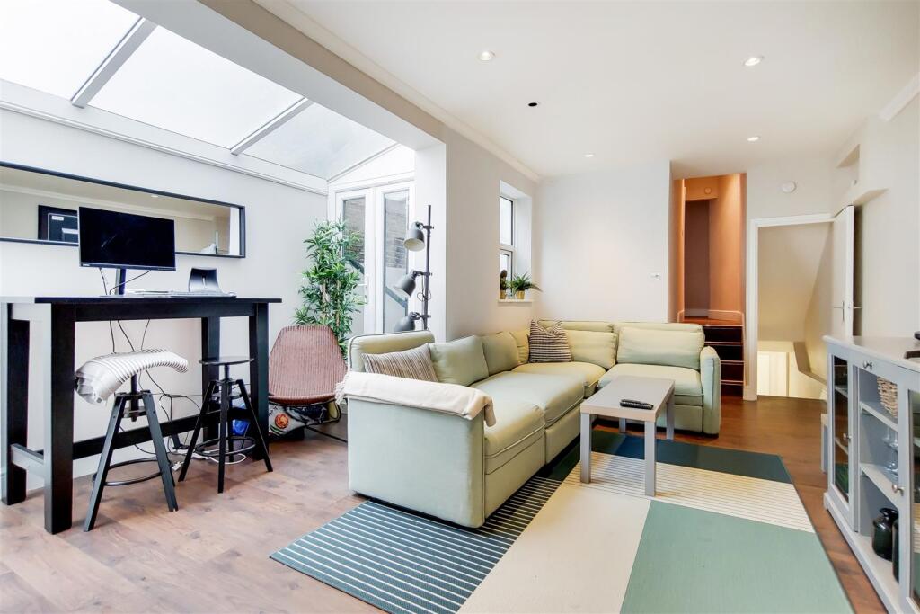 2 - Kitchen-Reception-3.jpg