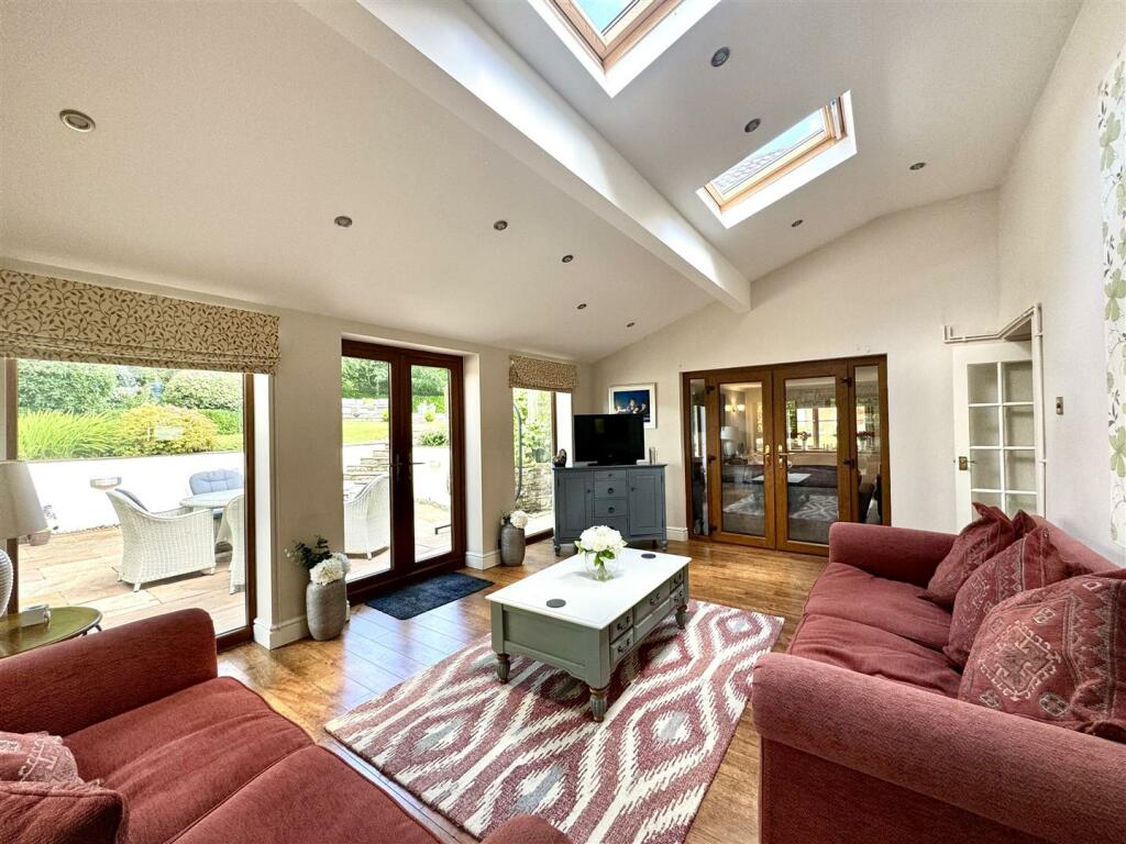 GARDEN ROOM