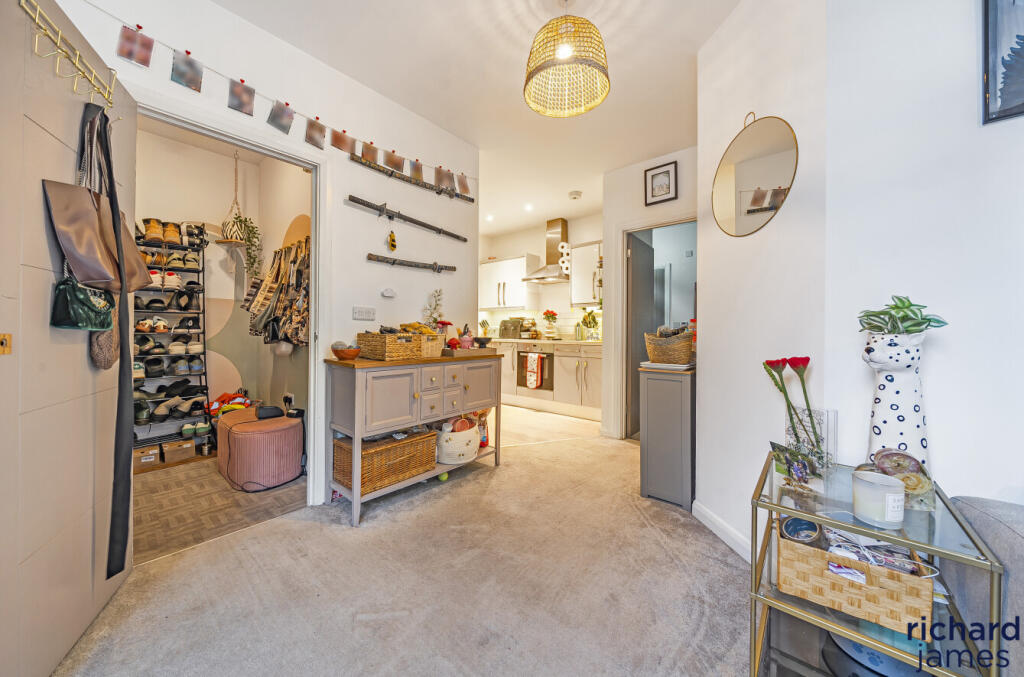 aeb732d2-8a46-49d...