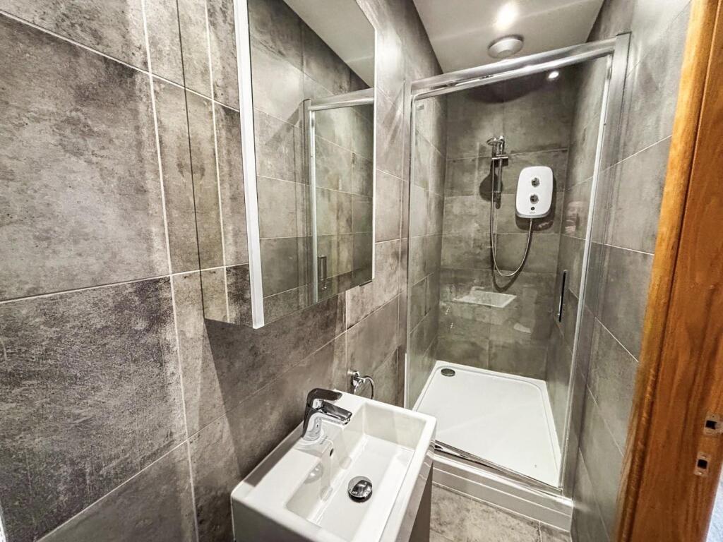 Bedroom Two En Suite.jpg