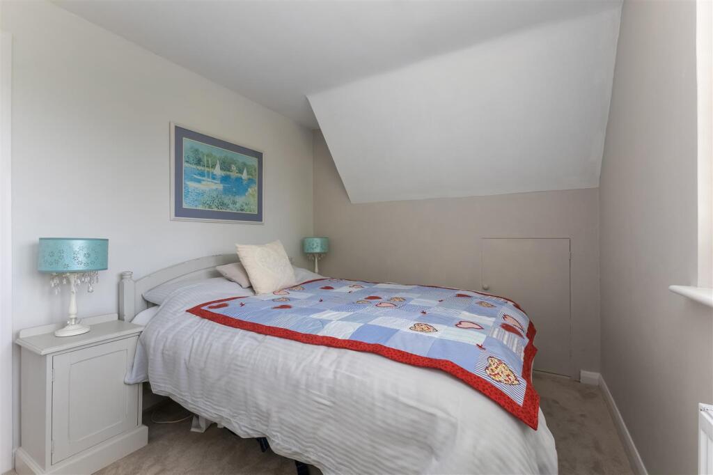 96360_1-Wootton-Road  (24).jpg