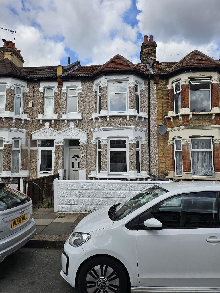 Henley Road, Ilford, London, IG1