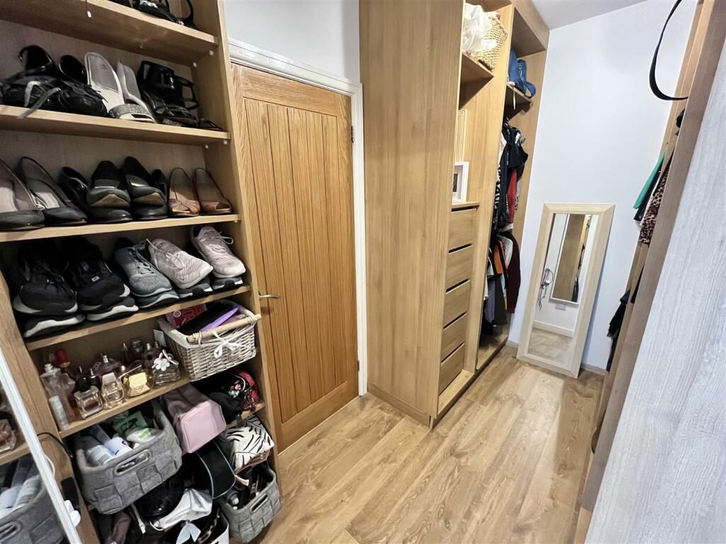 Walk in Wardrobe
