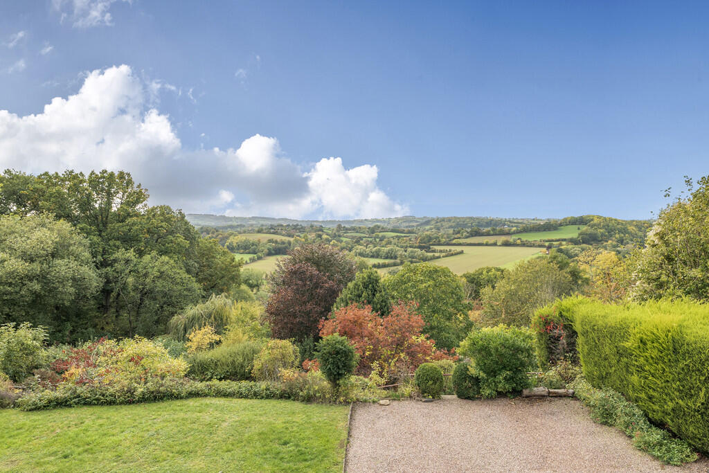 1361501-10-68e6d0...