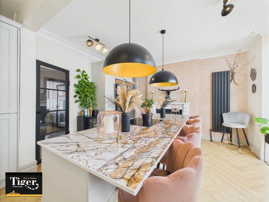 CAM03440G0-PR0311...