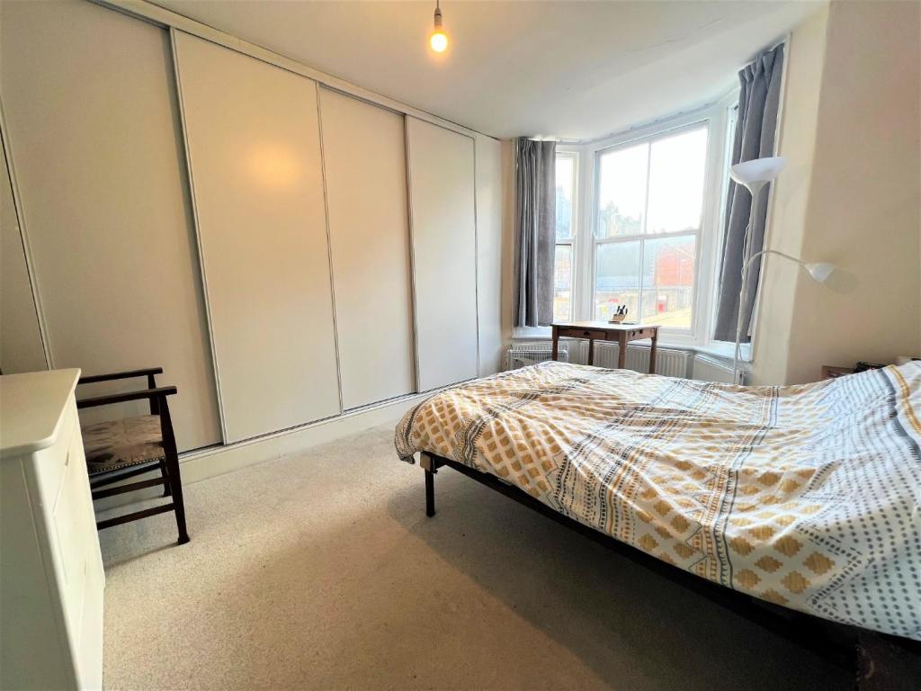 Bedroom 1.1.jpg