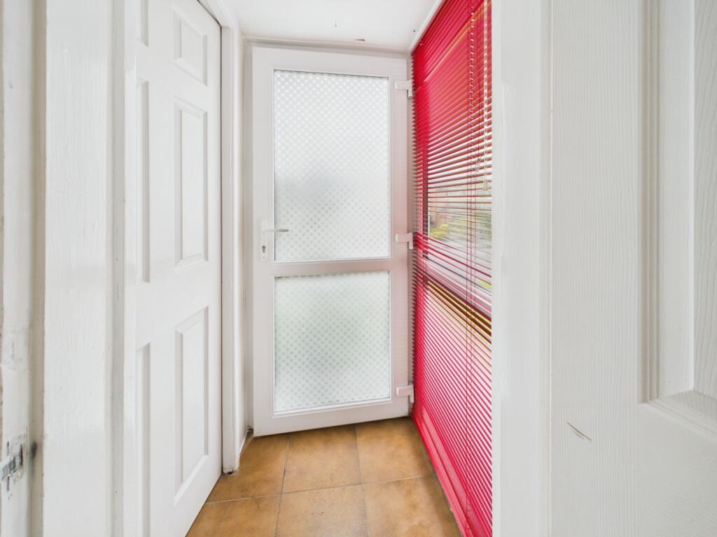 CAM02093G0-PR0055-STILL009