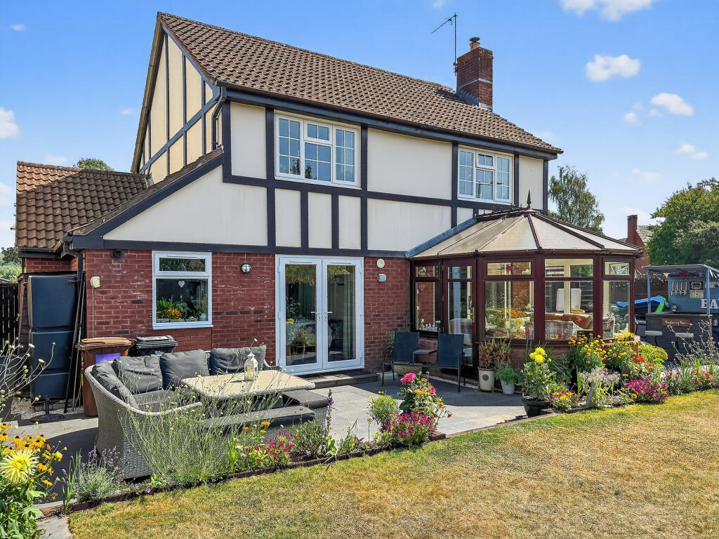 098_Photo 12-08-2025, 13 32 38