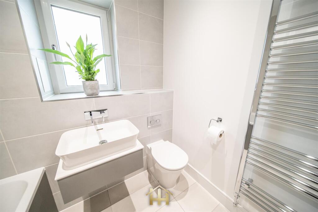 5 NEWALL TERR 080225 EDIT (39 of 54).jpg