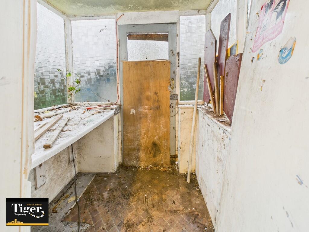 CAM02176G0-PR0765...