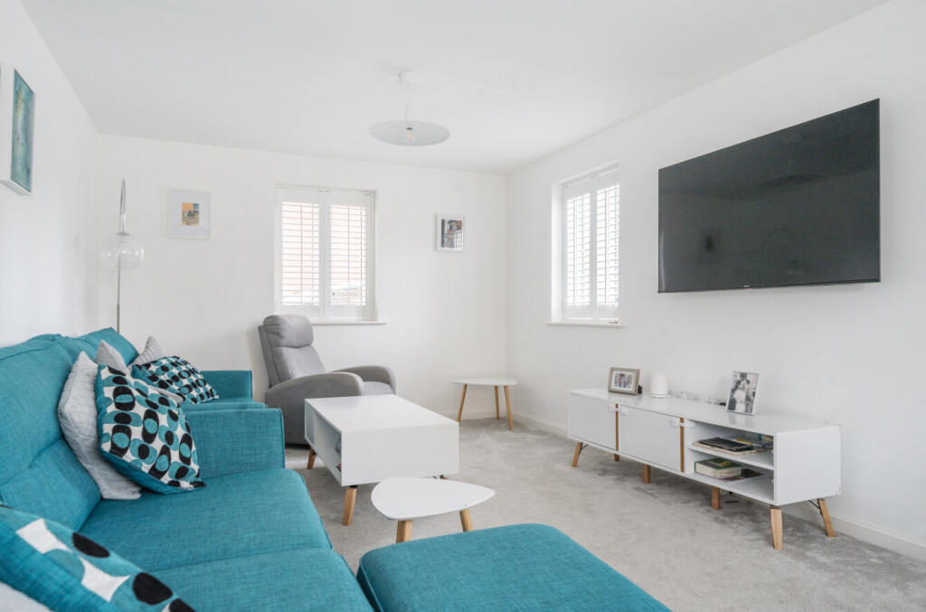 1333389-11-688cab...