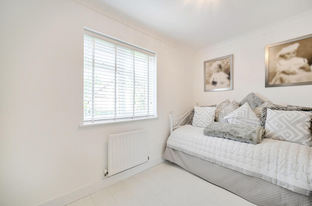 1294602-1-682c5d2...