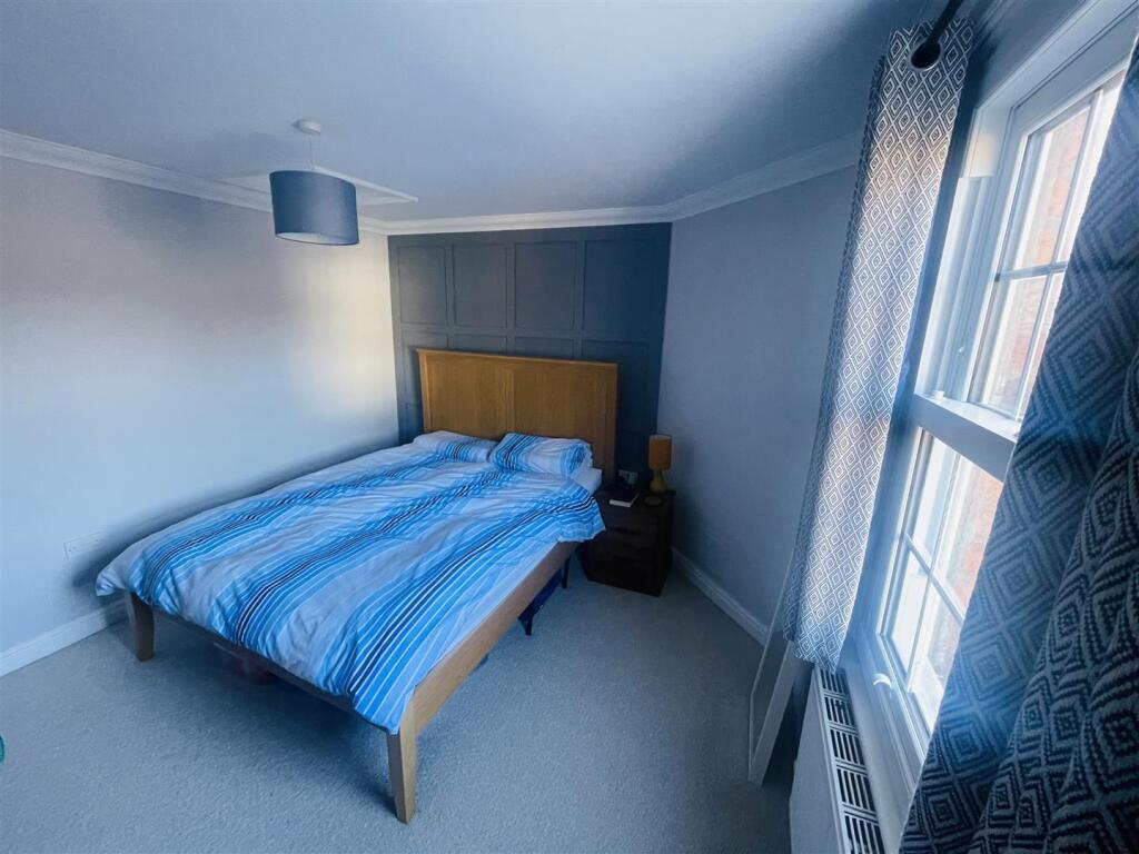 Bedroom 1.jpeg