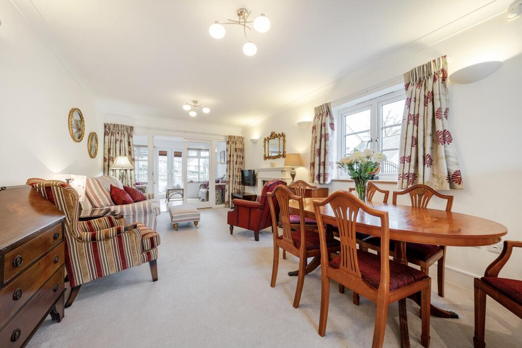 Open Plan Kitchen / Living / Dining Room