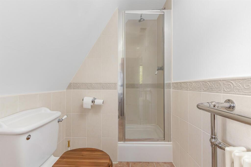 Honeysuckle Cottage, Stanford On Avon (17).JPG