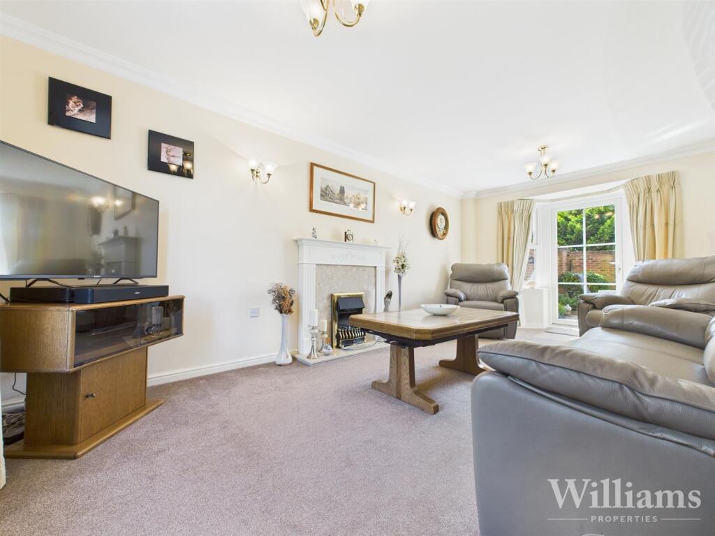 CAM04950G0-PR0124-STILL018 - Copy - Copy.jpg