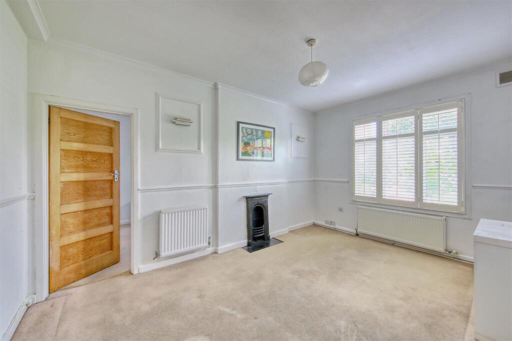 Brixton Hill Court, Brixton Hill