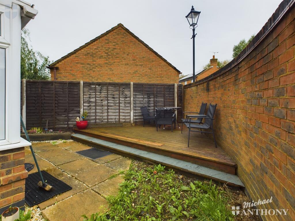 CAM03852G0-PR0105-STILL001