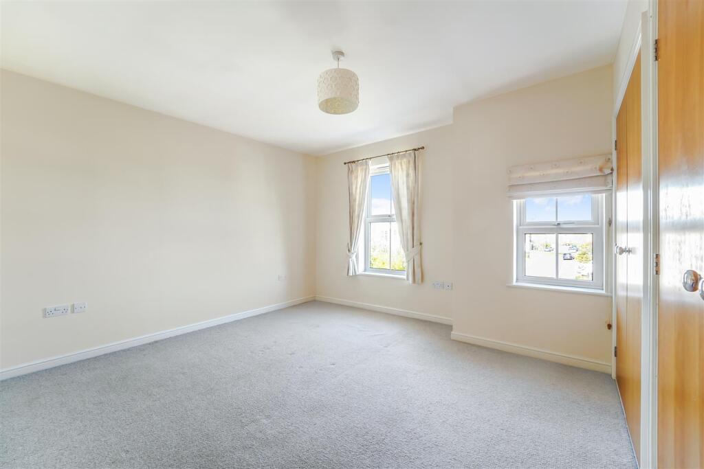 HORTON CRESCENT  SILK CROFT (1).jpg