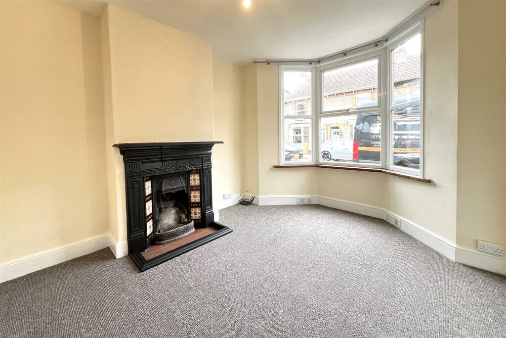 Sitting Room.JPG