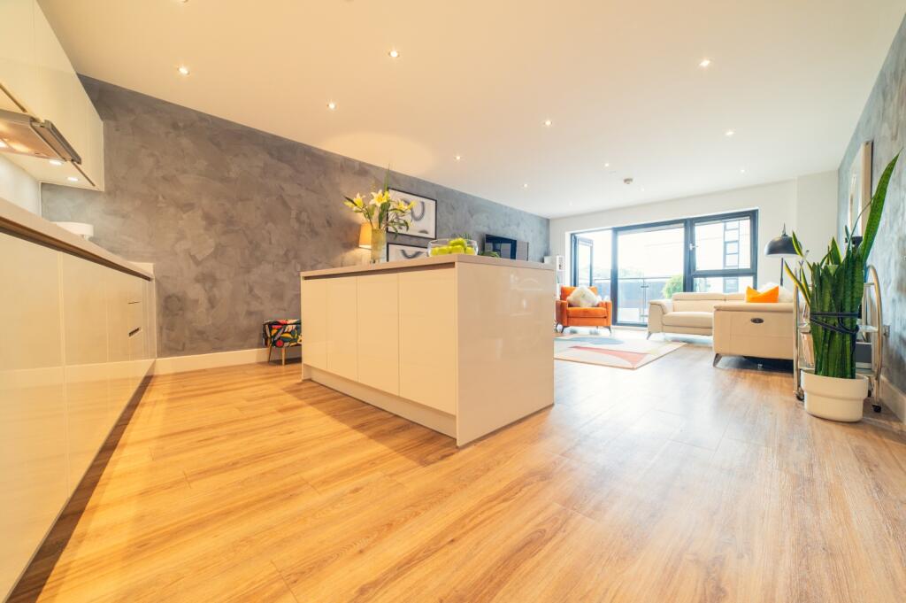 Award-winning Media team on EVERY Listing_7