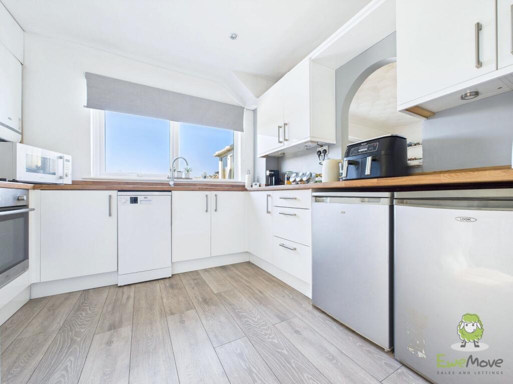 CAM01543G0-PR0125-STILL016