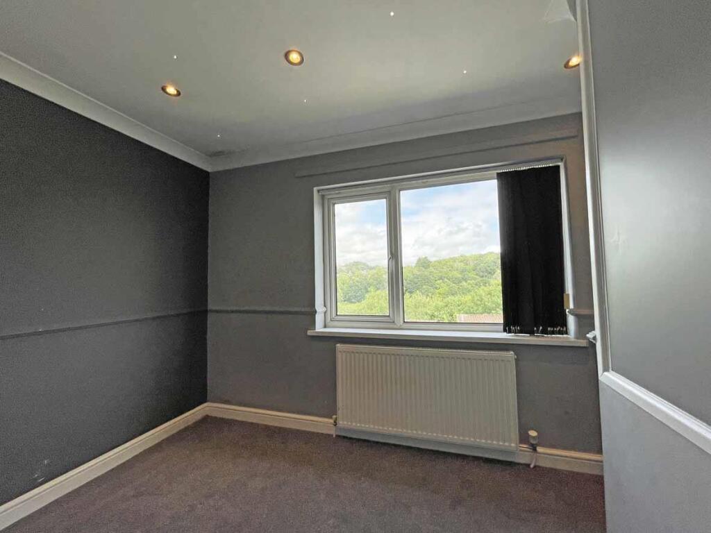 Erlstoke Close 36 - Bed 3.jpg