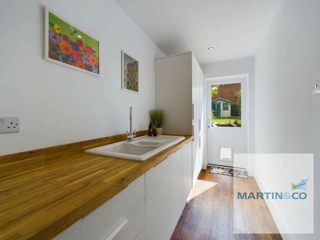 CAM03663G0-PR0032...