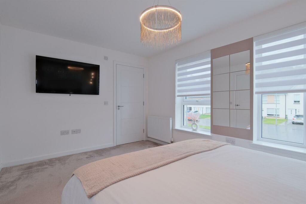 020-31 Ardencraig Terrace, Glasgow, G45 9BJ.jpg