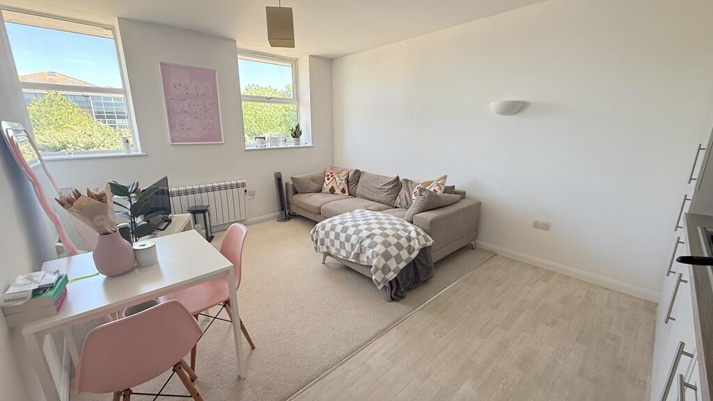 Lounge Area (View...