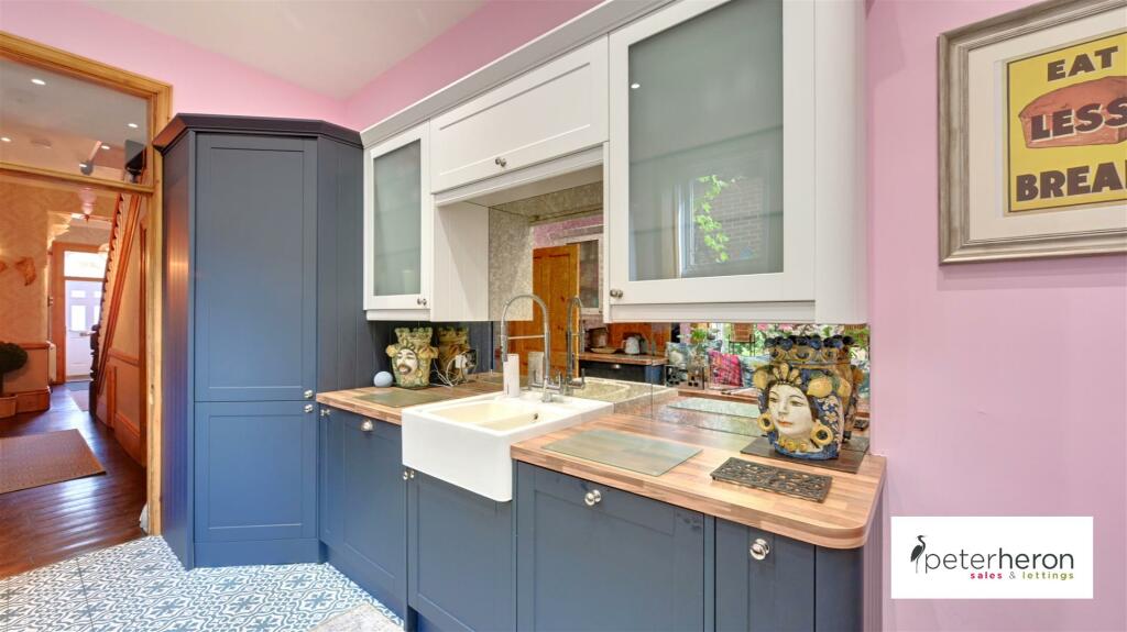 Breakfasting Kitchen