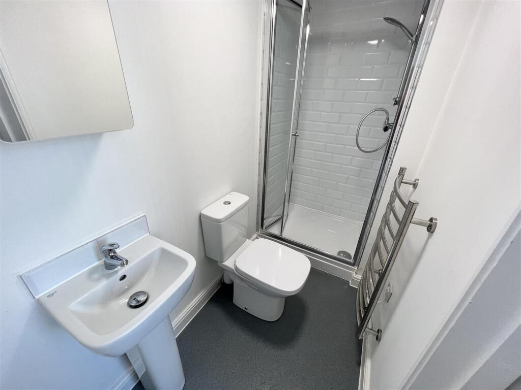 Room 4 en-suite